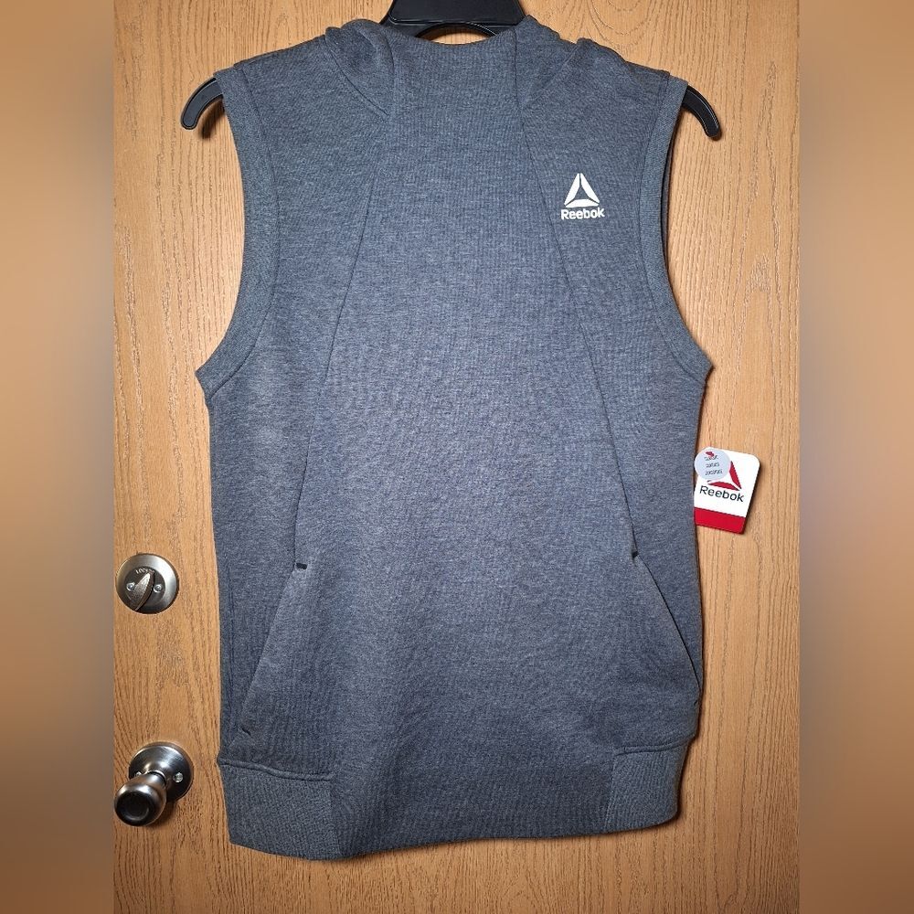 Reebok Men's Gray Sleeveless Sweater